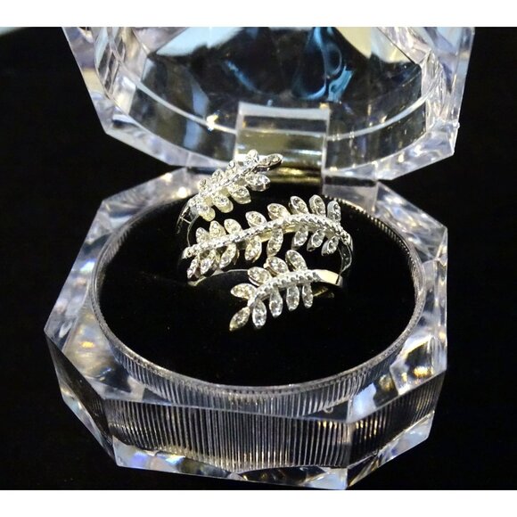 Silver Leaf & Crystal Adjustable Ring - Picture 3 of 3